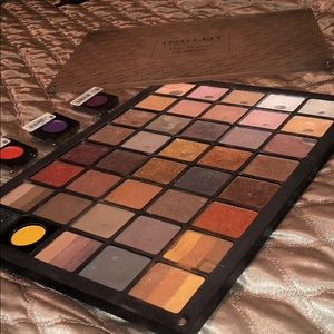 INGLOT eyeshadow palette